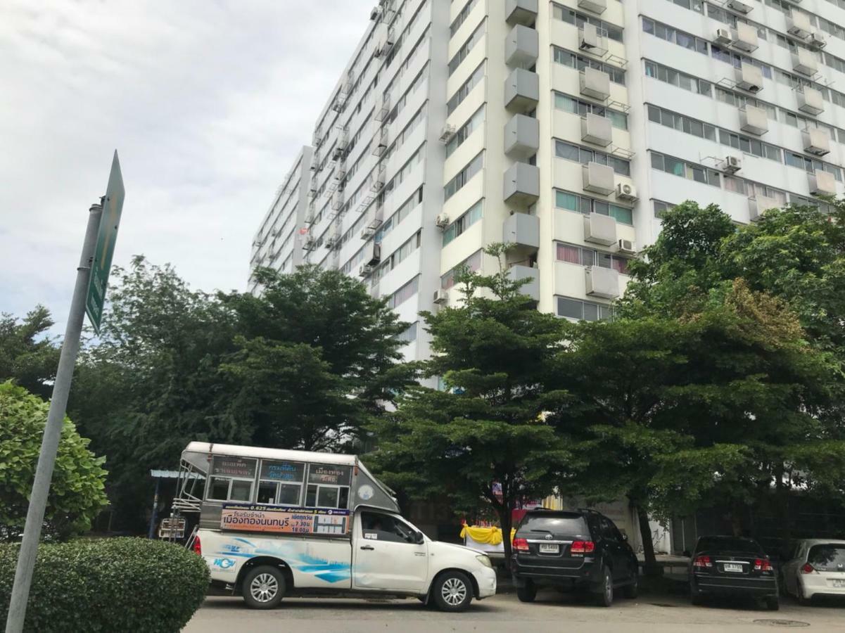 T11 Popula Condo By Prathomlerk Pak Kret Exterior photo