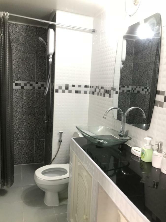 T11 Popula Condo By Prathomlerk Pak Kret Exterior photo